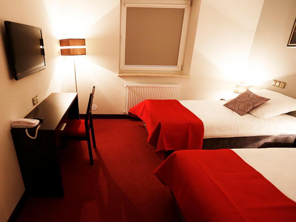 Hotel Otolinski Plock Phòng bức ảnh