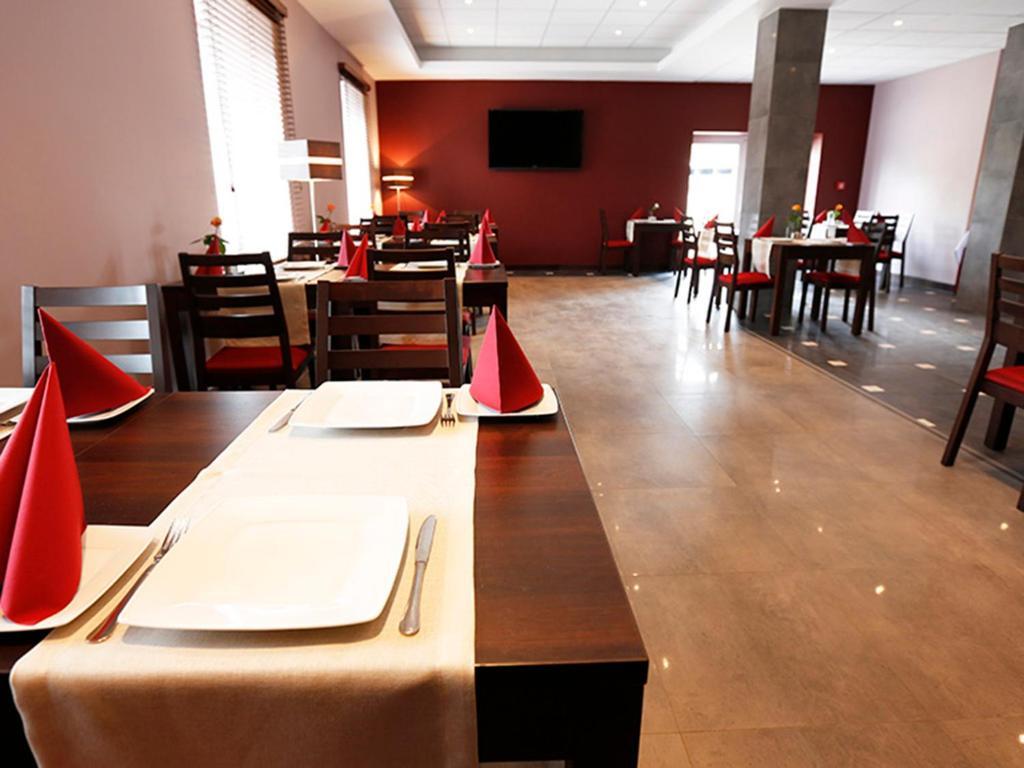 Hotel Otolinski Plock Ngoại thất bức ảnh