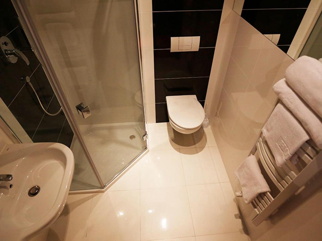 Hotel Otolinski Plock Ngoại thất bức ảnh
